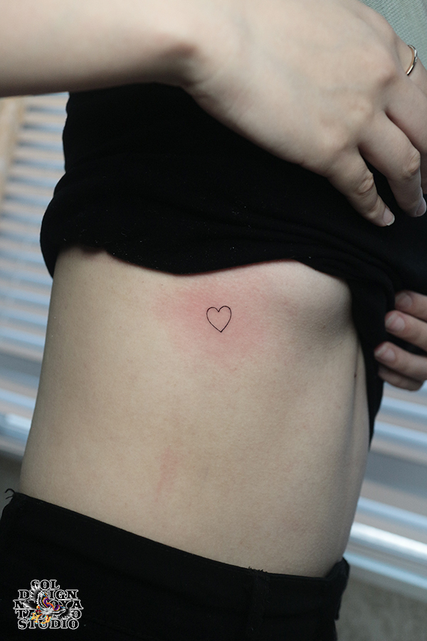 名古屋　タトゥー　女性